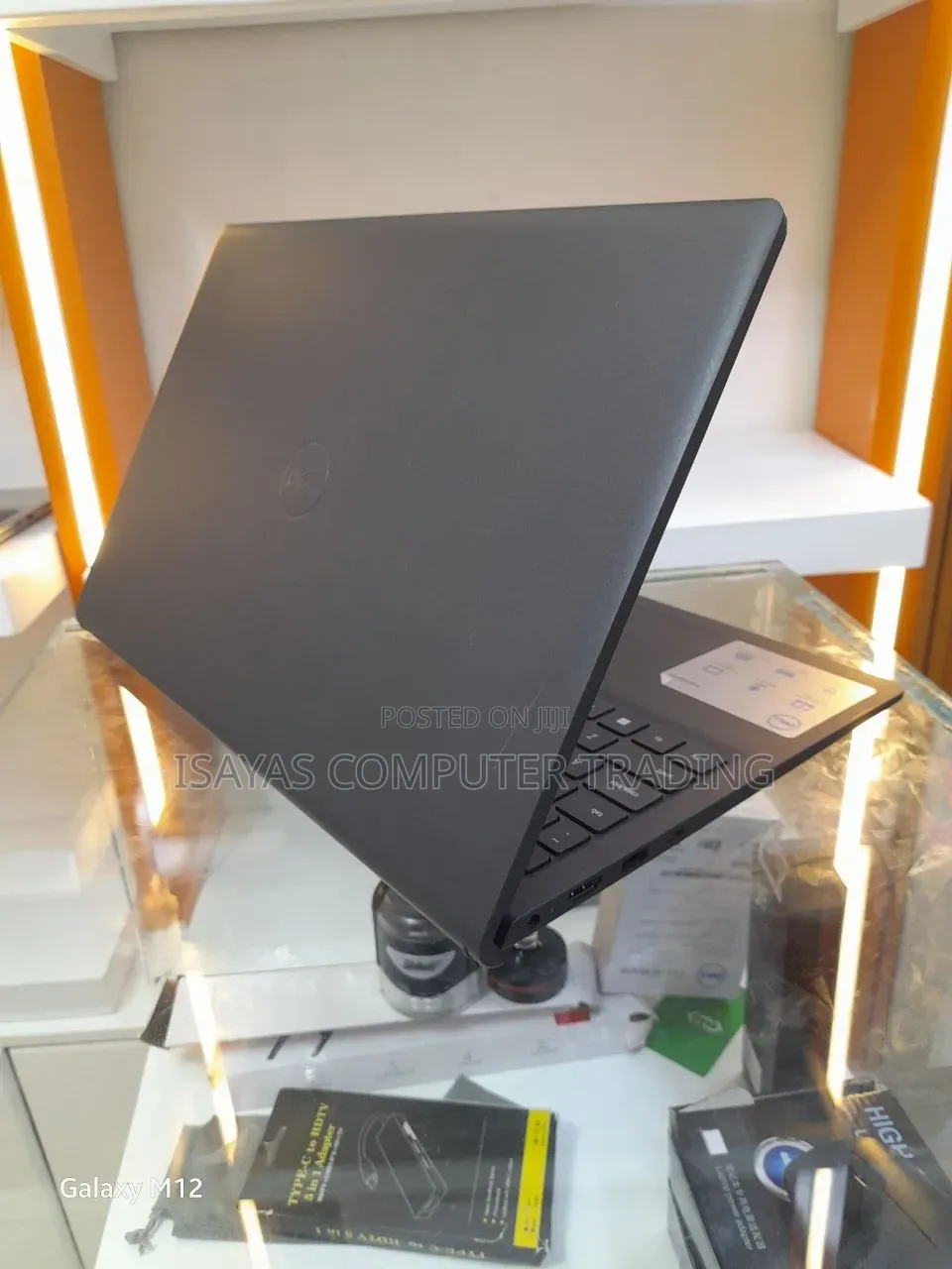 New Laptop Dell Inspiron 15 3530 8GB Intel Core i5 SSD 512GB