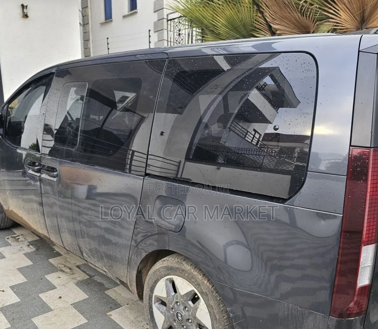 Hyundai Staria 2023 Gray