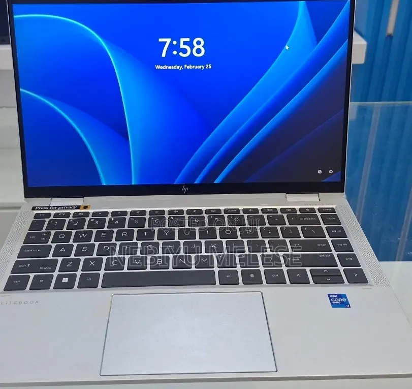 New Laptop HP EliteBook 1040 G8 16GB Intel Core i7 SSD 512GB