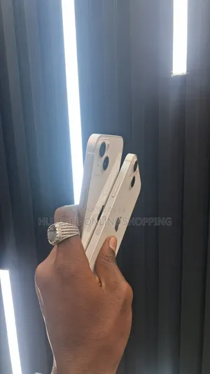 New Apple iPhone 13 128 GB White