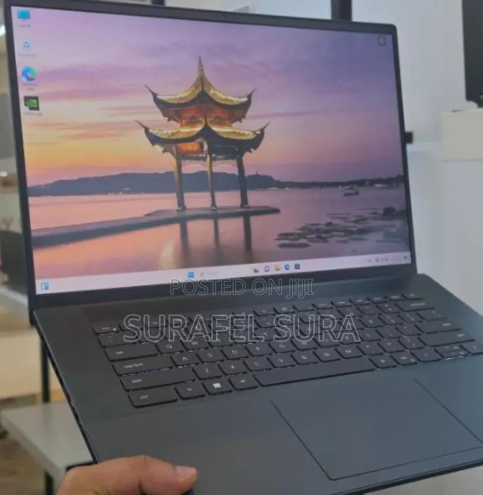 New Laptop Dell Inspiron 15 16GB Intel Core i7 SSD 512GB