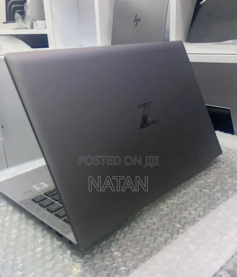 New Laptop HP ZBook Firefly 14 G7 16GB Intel Core i7 SSD 512GB