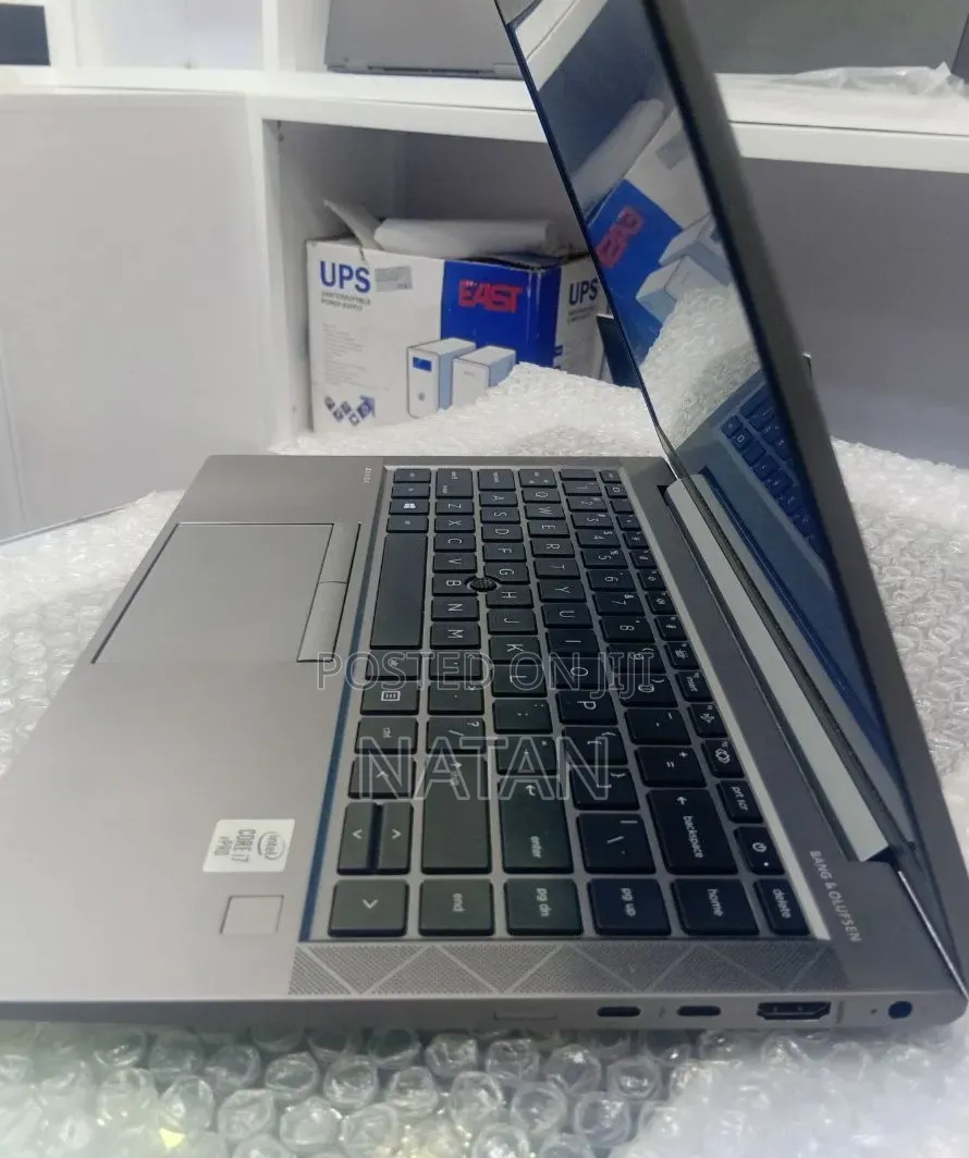 New Laptop HP ZBook Firefly 14 G7 16GB Intel Core i7 SSD 512GB