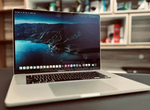 New Laptop Apple MacBook Pro 2019 32GB Intel Core i9 SSD 512GB