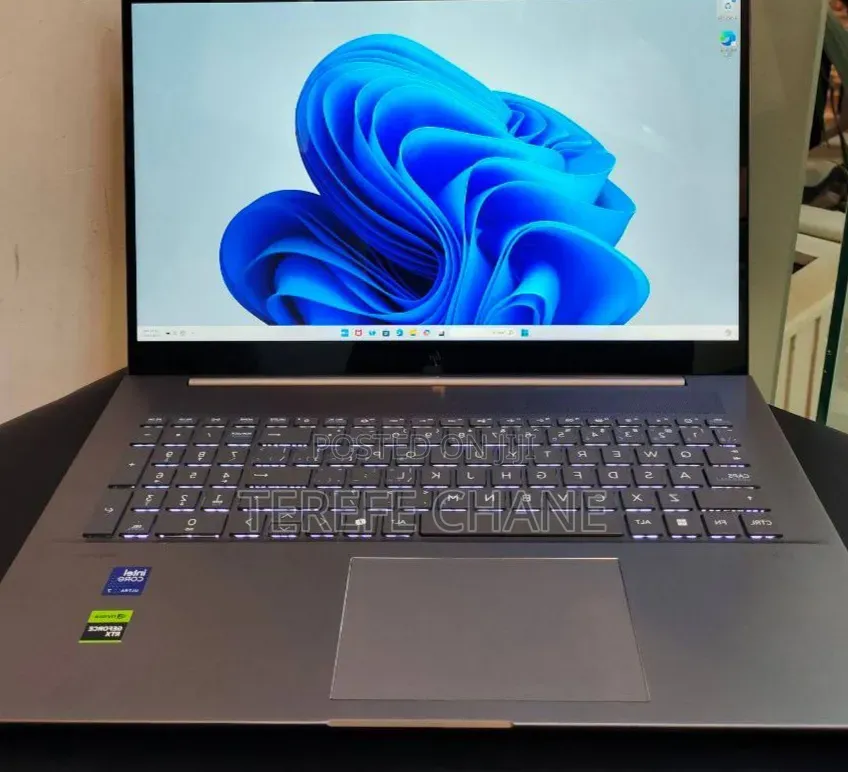 New Laptop HP Envy 17 16GB Intel Core Ultra 7 SSD 1T