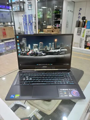 Laptop MSI Cyborg 15 16GB Intel Core i7 SSD 1T