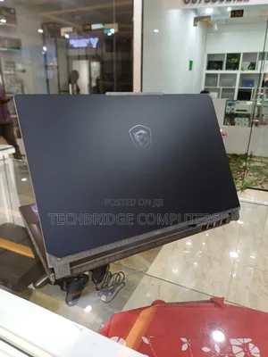 Laptop MSI Cyborg 15 16GB Intel Core i7 SSD 1T