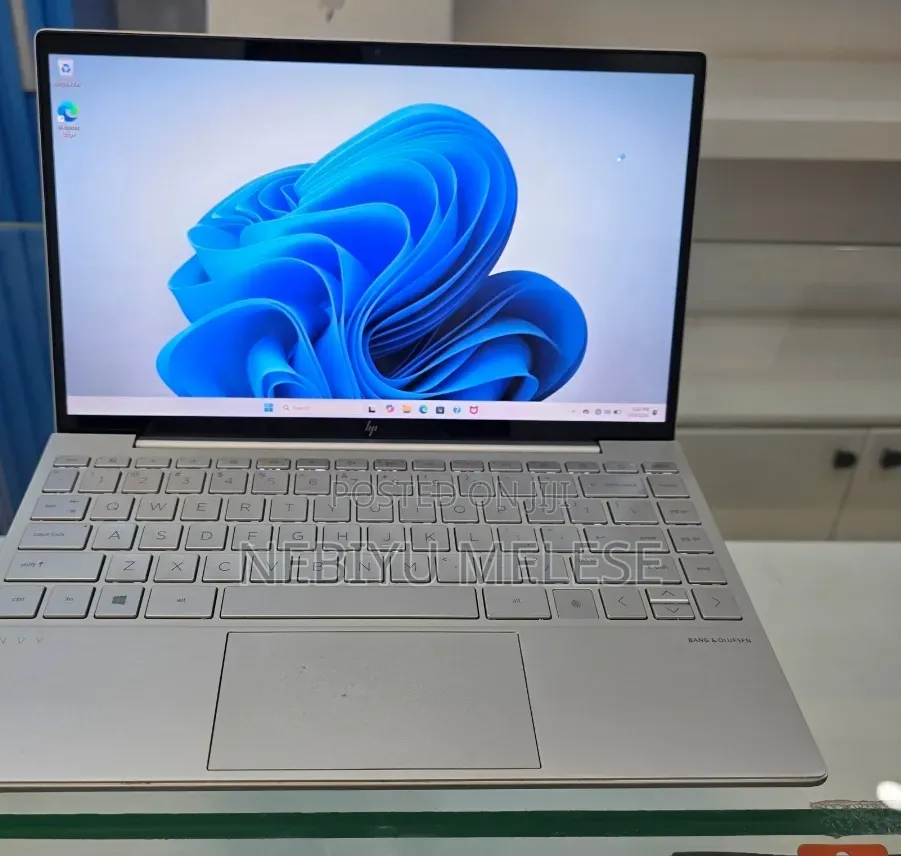 New Laptop HP Envy 13 16GB Intel Core i5 SSD 512GB