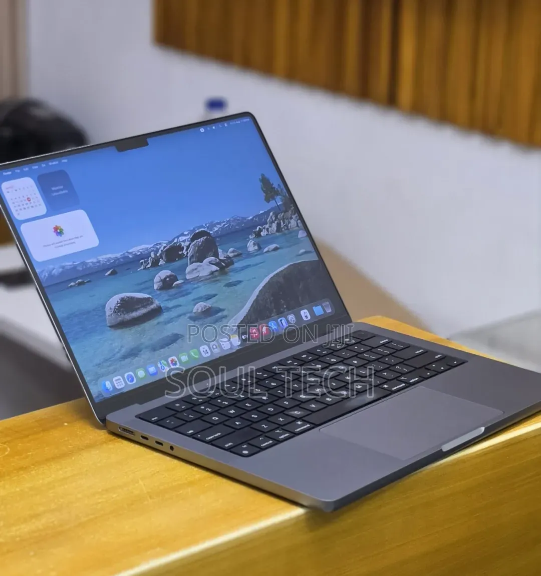 New Laptop Apple MacBook Pro 2021 M1 32GB Apple M1 Pro SSD 512GB