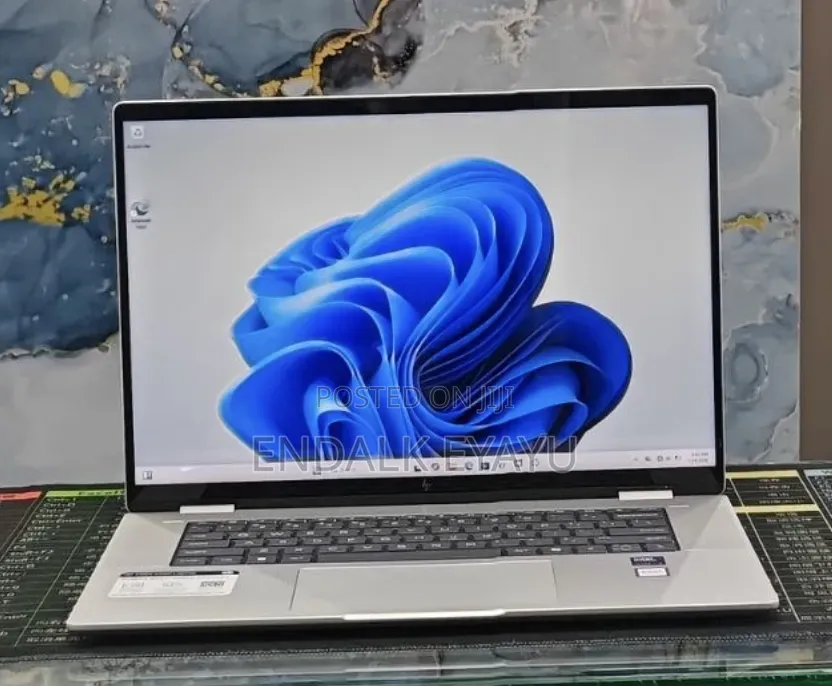 New Laptop HP 16GB Intel Core Ultra 7 SSD 1T