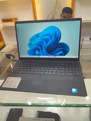 New Laptop Dell Inspiron 15 8GB Intel Core i5 SSD 512GB