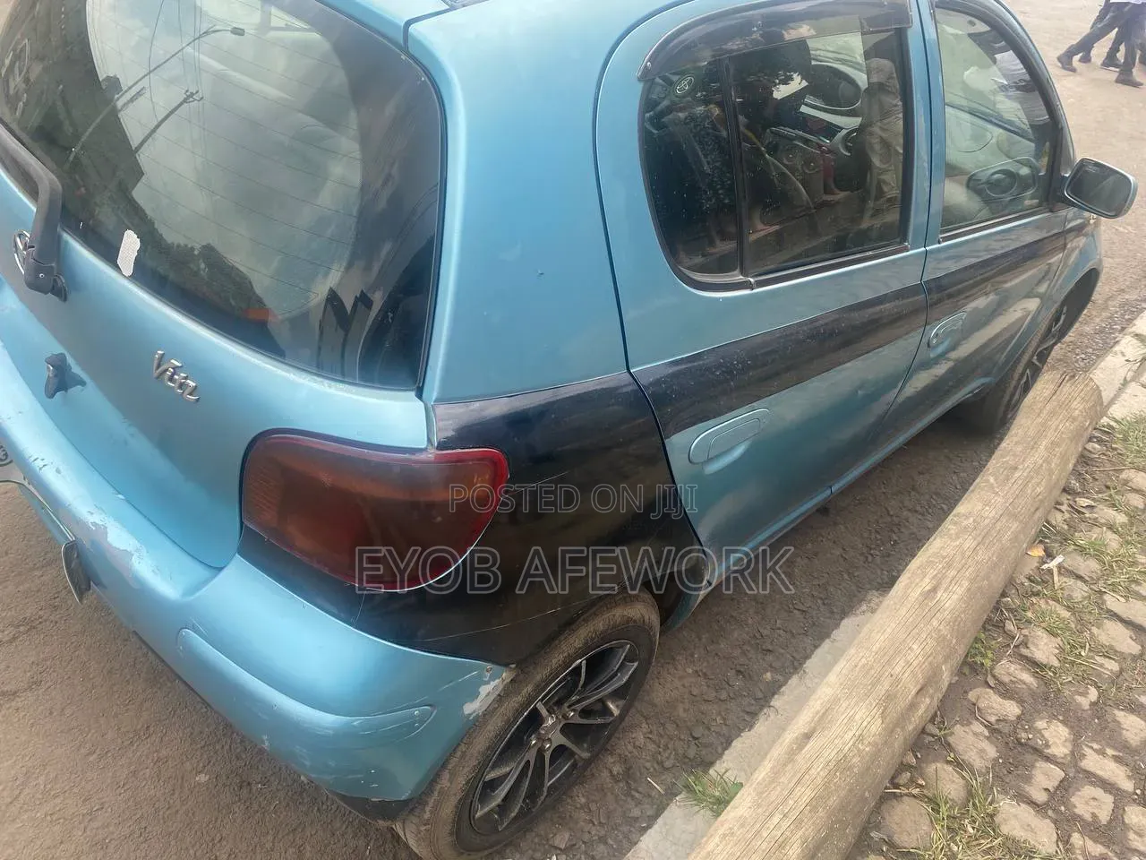Toyota Vitz 2002 Blue