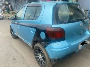 Toyota Vitz 2002 Blue