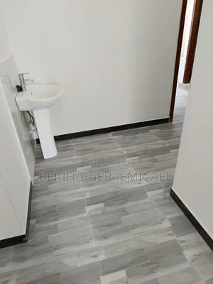 2bdrm Condo in ኣያት, Bole for sale