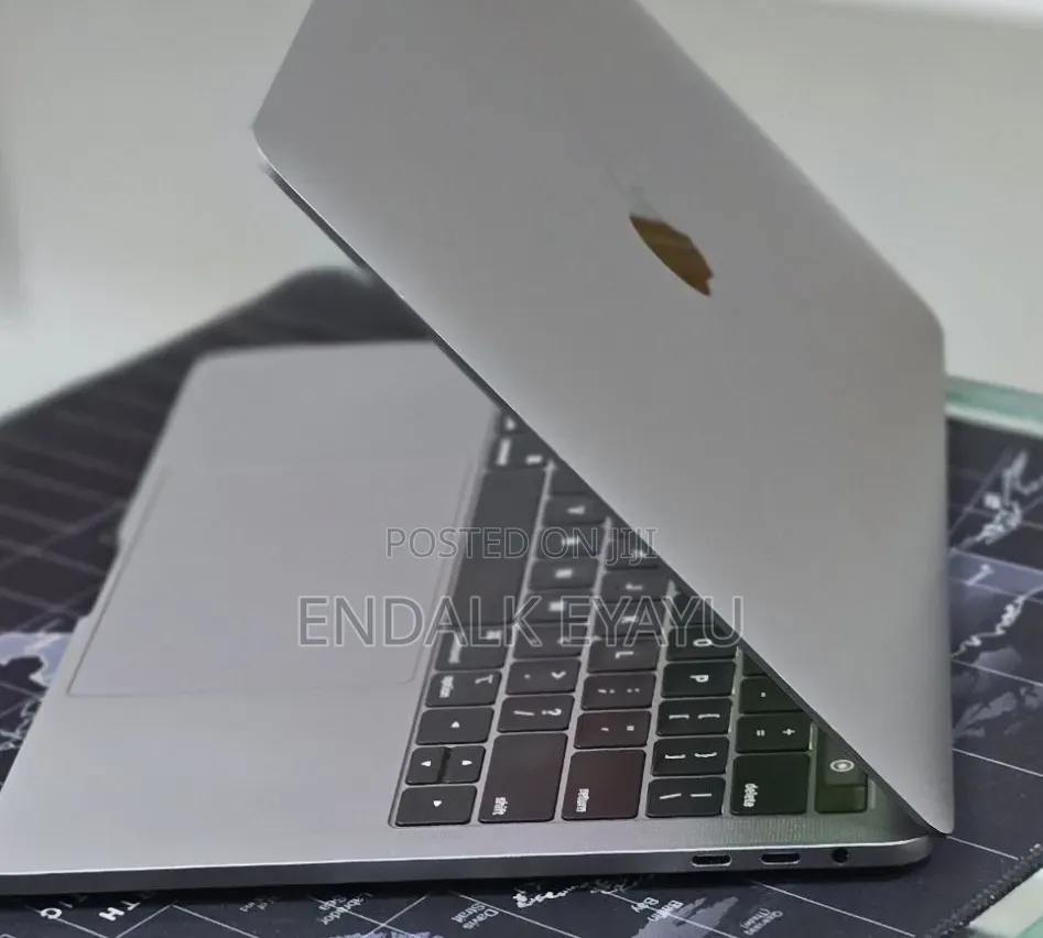 New Laptop Apple MacBook Pro 2020 M1 16GB Apple M1 Pro SSD 512GB