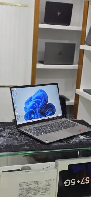 New Laptop Lenovo ThinkBook 15 16GB AMD Ryzen 5 SSD 512GB