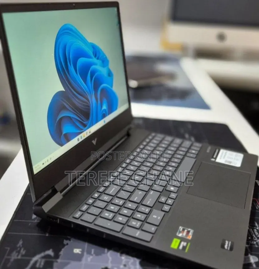 New Laptop HP Victus 15 16GB AMD Ryzen 7 SSD 512GB