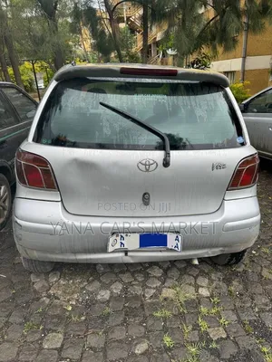 Toyota Vitz 2002 Gray