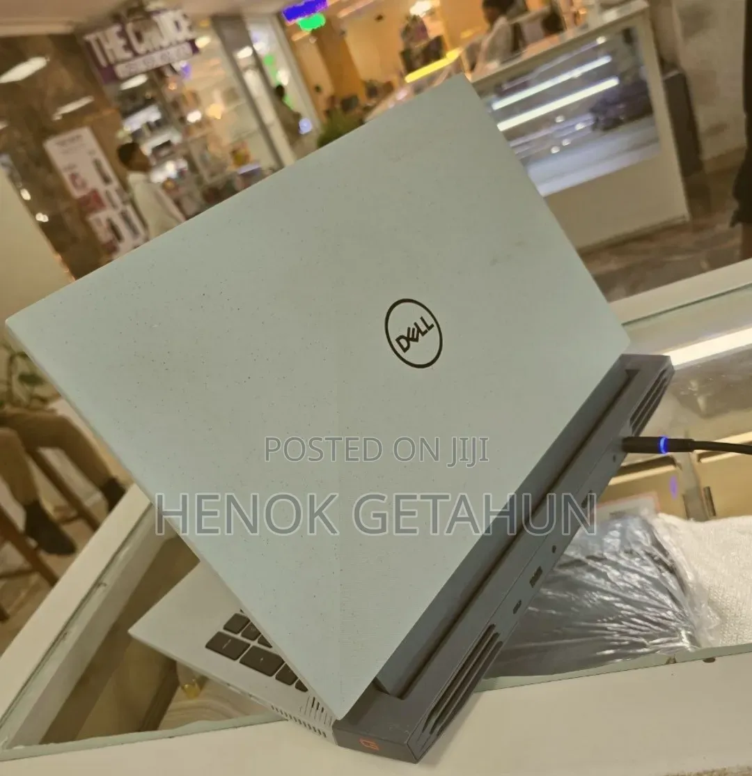 New Laptop Dell G15 5510 16GB Intel Core i7 SSD 512GB