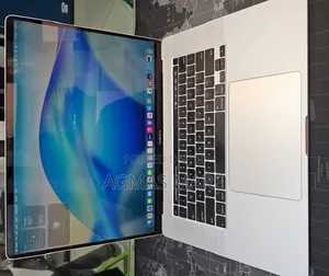 New Laptop Apple MacBook Pro 2019 32GB Intel Core i7 SSD 512GB