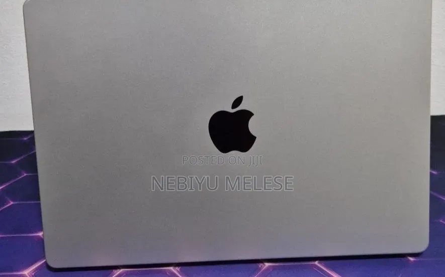 New Laptop Apple MacBook Pro 2024 M4 16GB Apple M4 SSD 512GB