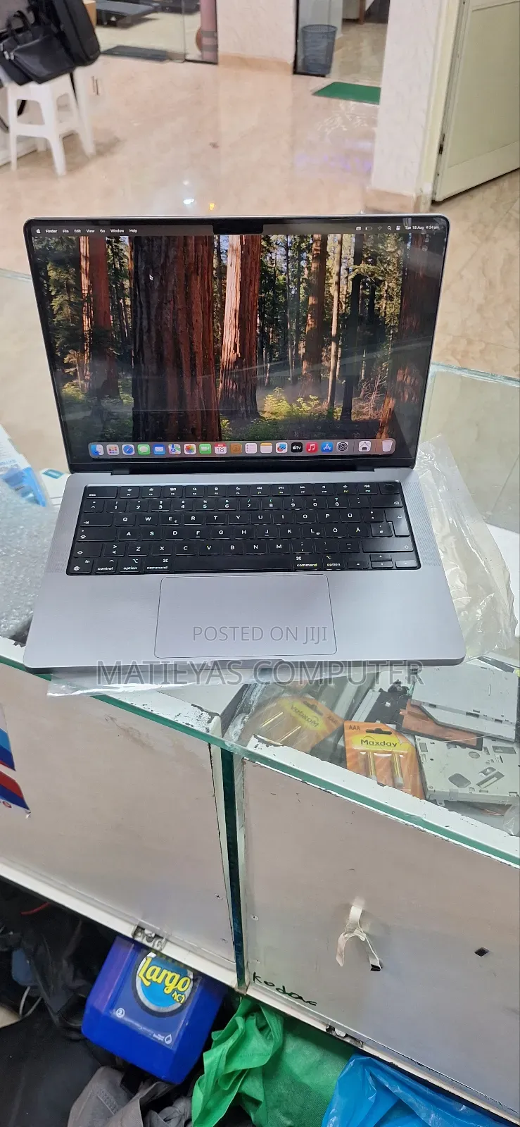 New Laptop Apple MacBook Pro 2021 M1 32GB Apple M1 Pro SSD 1T
