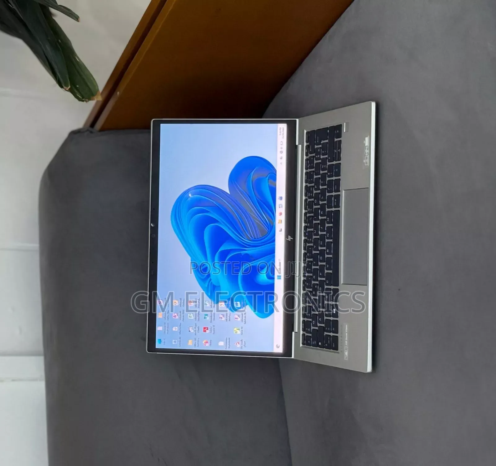 New Laptop HP EliteBook 830 G8 16GB Intel Core i7 SSD 512GB