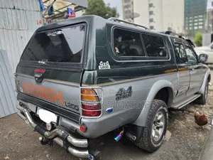Mitsubishi L200 2002 Blue