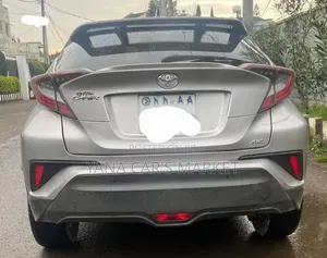 Toyota C-HR 2017 Gold