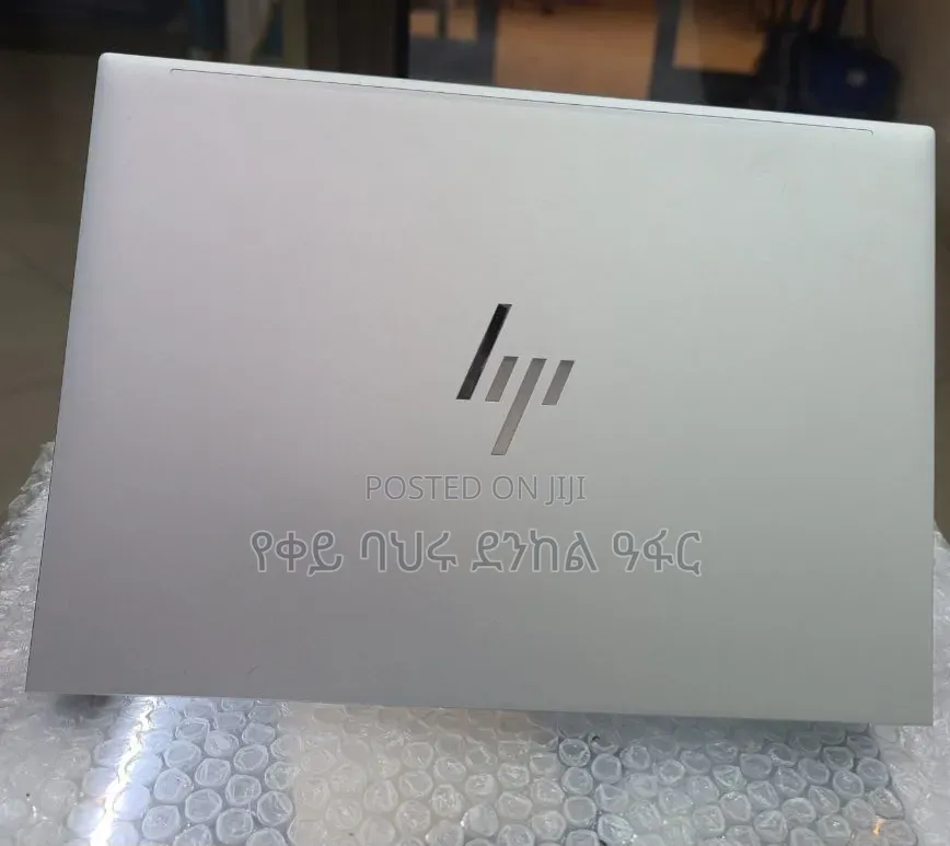 New Laptop Apple MacBook Pro 2018 16GB Intel Core i7 SSD 256GB