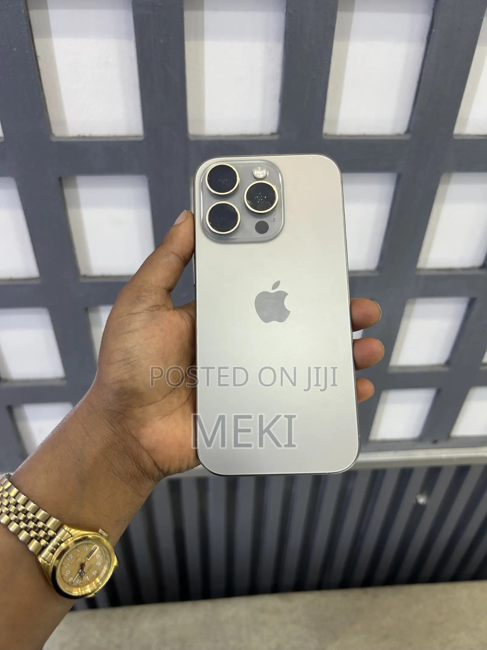 Apple iPhone 16 Pro 128 GB Gray