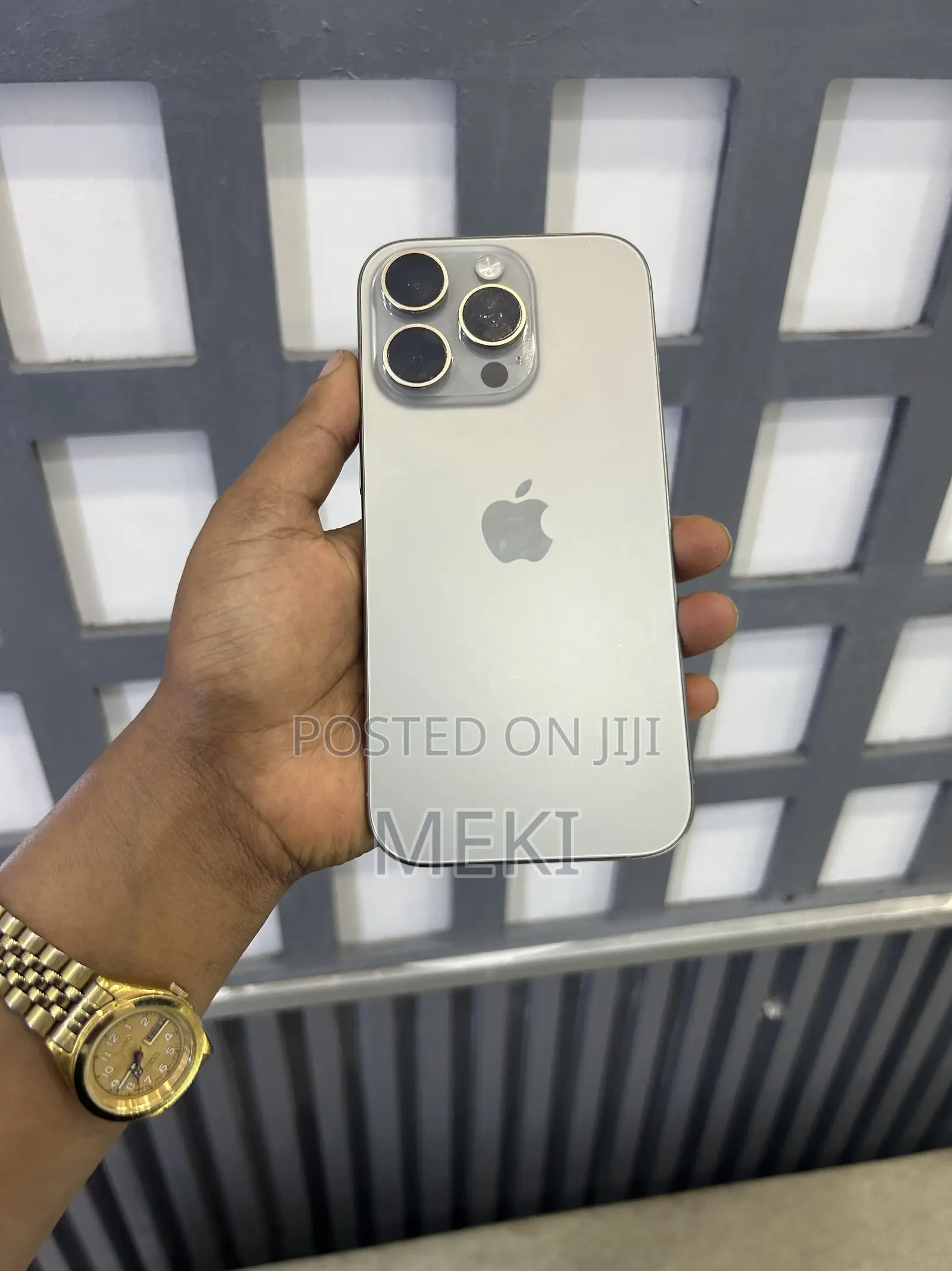 Apple iPhone 16 Pro 128 GB Gray