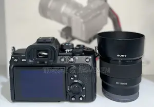 Sony A7 I V