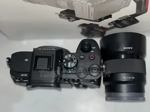 Sony A7 I V