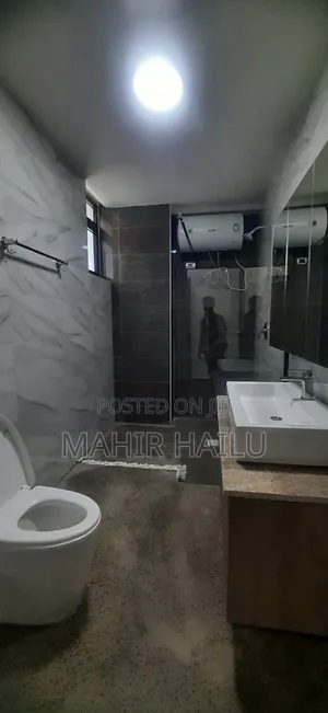 2bdrm Apartment in Real, Kirkos for rent