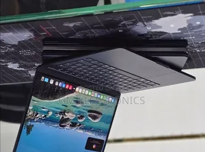 New Laptop Apple MacBook Pro 2024 M4 16GB Intel Core i7 SSD 256GB