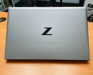New Laptop HP ZBook Firefly G8 16GB Intel Core i5 SSD 512GB