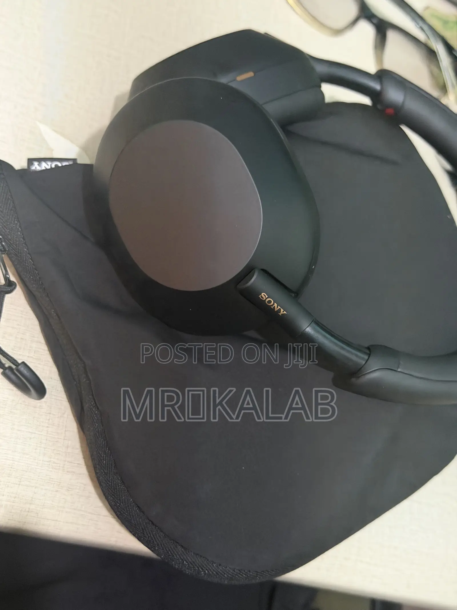 Sony WH-1000XM5