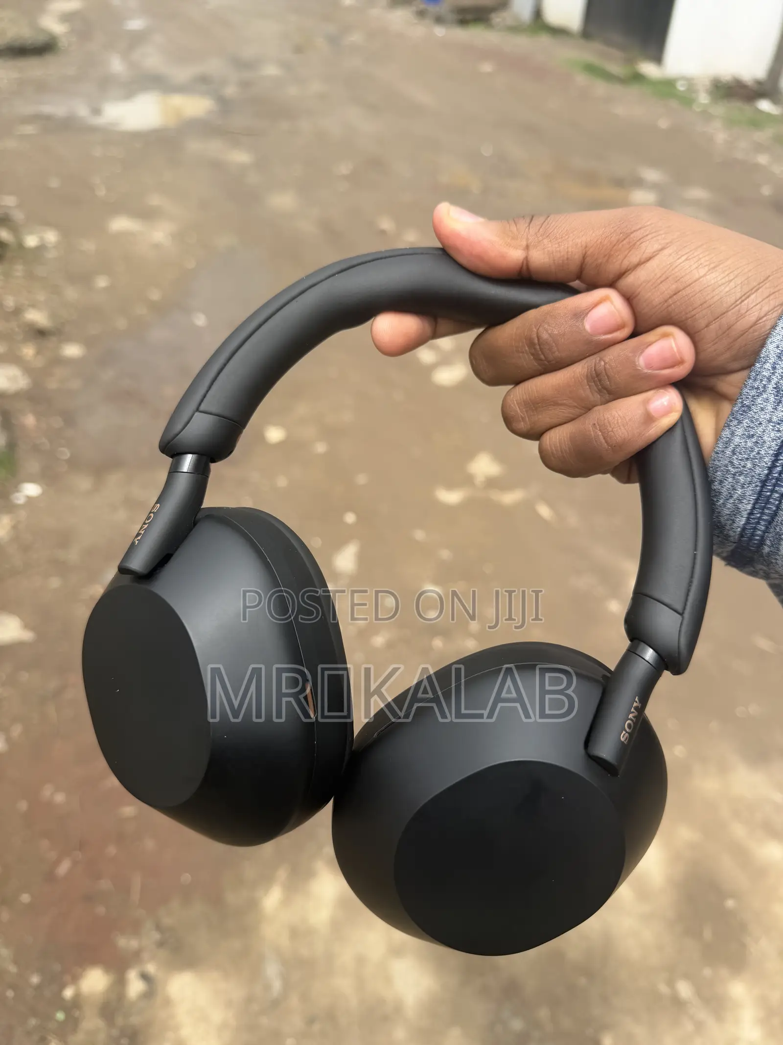 Sony WH-1000XM5