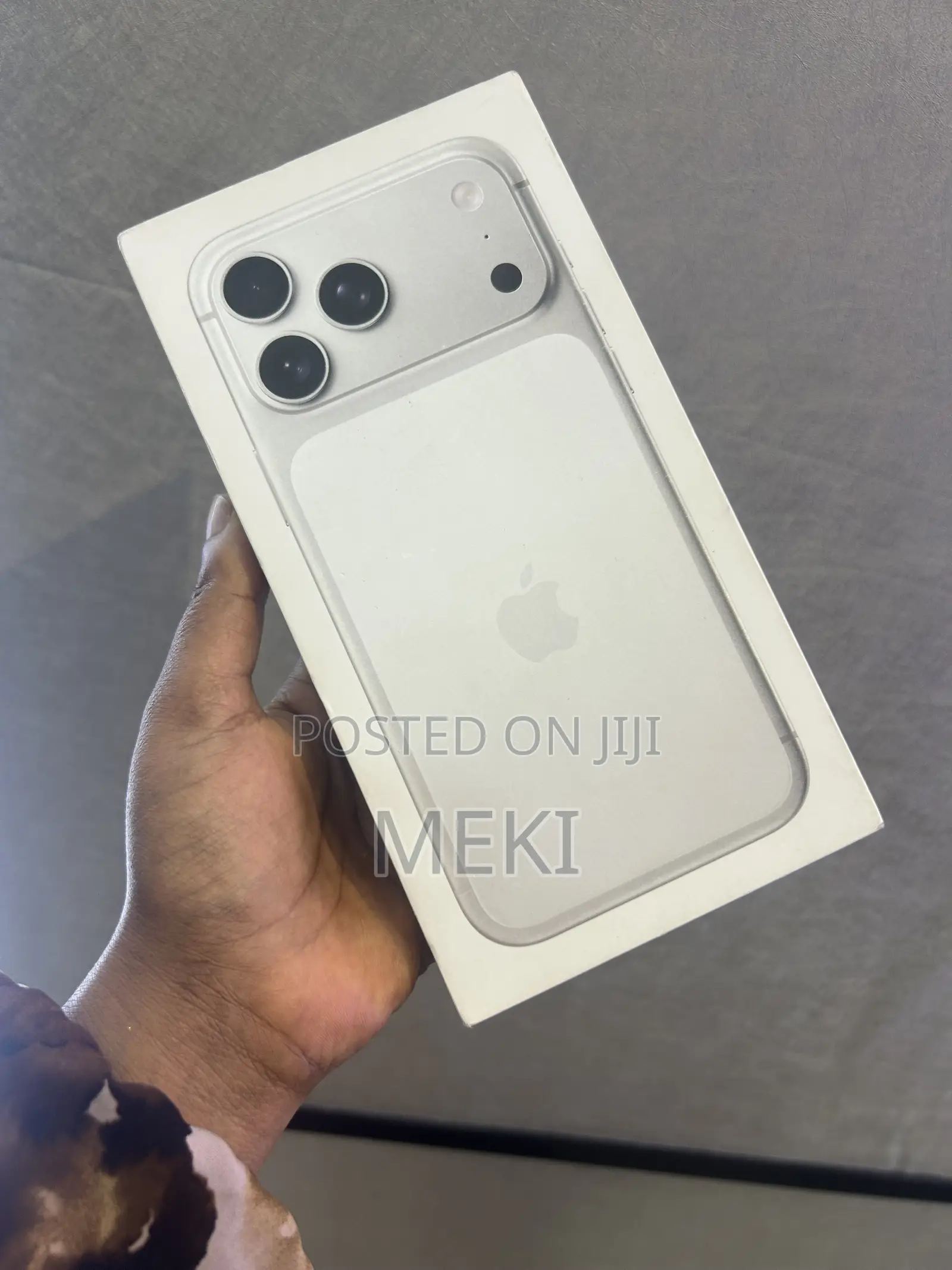New Apple iPhone 17 Pro Max 256 GB White