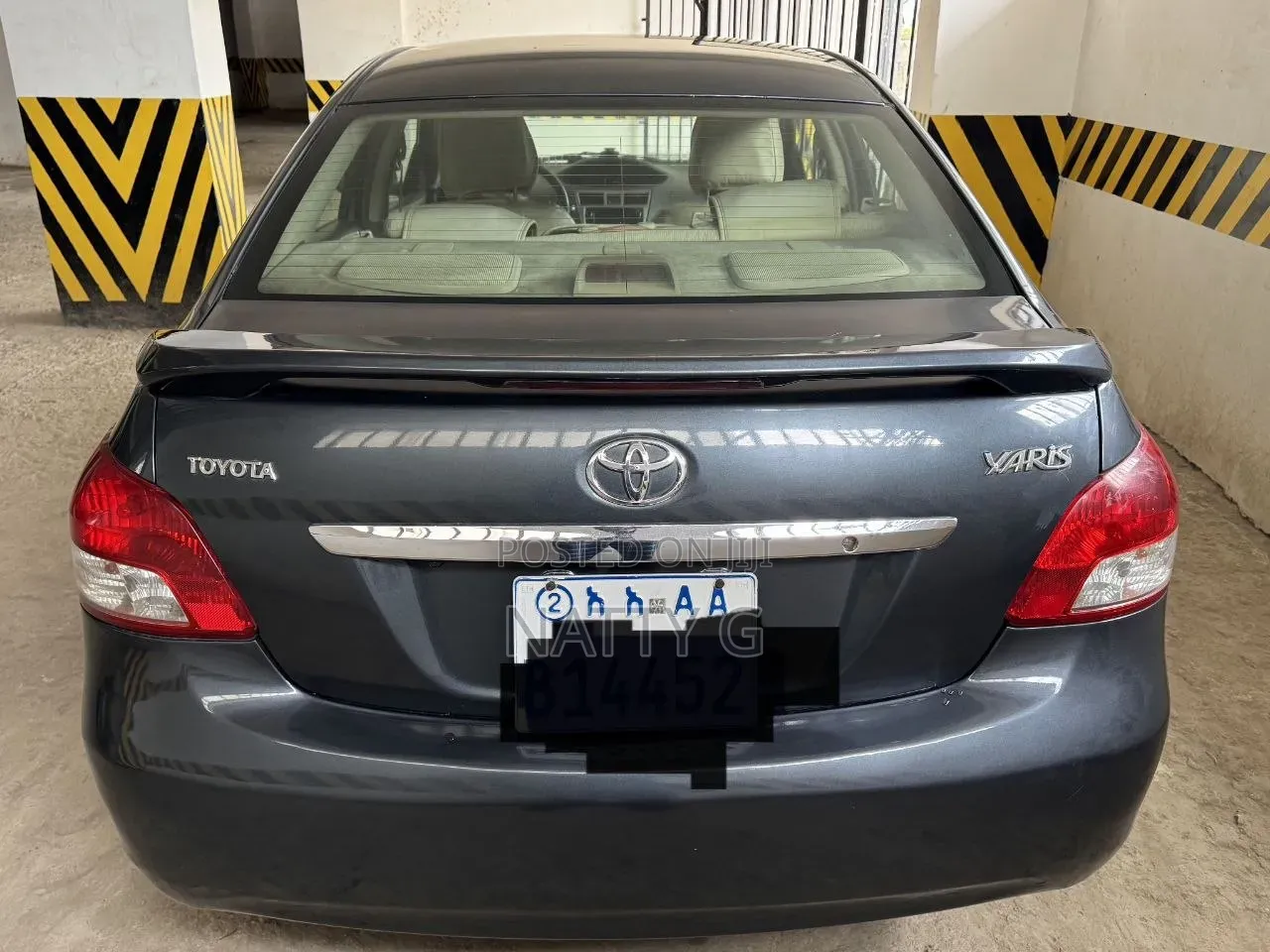 Toyota Yaris 2010 Gray
