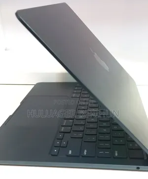 New Laptop Apple MacBook Air 2022 M2 8GB Apple M2 SSD 256GB