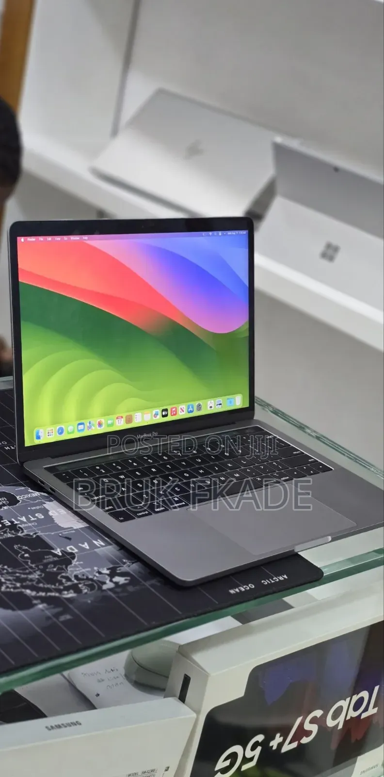New Laptop Apple MacBook Pro 2021 M1 16GB Apple M1 Pro SSD 512GB