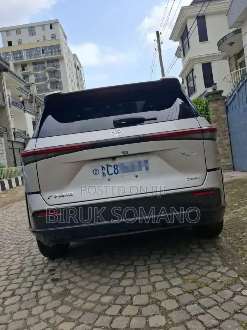 Toyota bZ3 2025