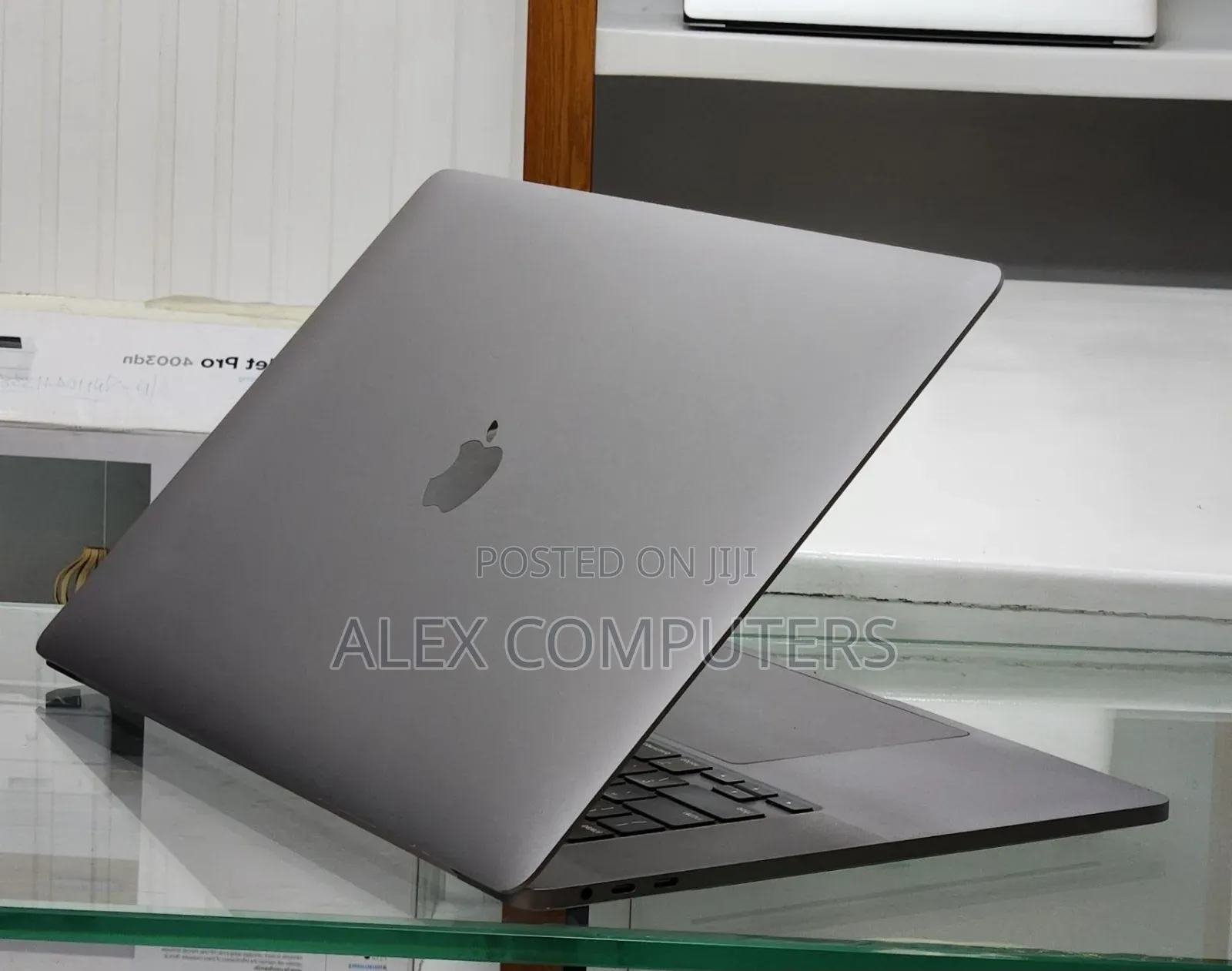 New Laptop Apple MacBook Pro 2019 64GB Intel Core i9 SSD 1T