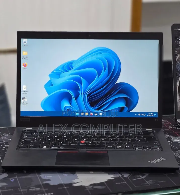 New Laptop Lenovo ThinkPad T14 16GB Intel Core i7 SSD 512GB