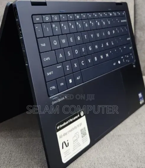 New Laptop HP OmniBook 5 Flip 16GB Intel Core Ultra 5 SSD 512GB