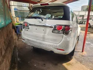Toyota Fortuner 2015 White