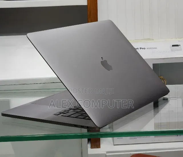 New Laptop Apple MacBook Pro 2019 64GB Intel Core i9 SSD 512GB