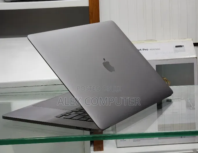 New Laptop Apple MacBook Pro 2019 64GB Intel Core i9 SSD 512GB